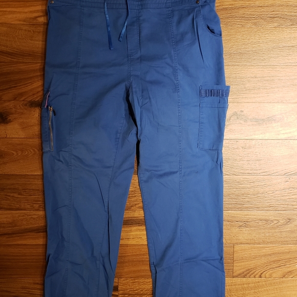 Beyond Scrubs Bottom Size 2X - Picture 2 of 10